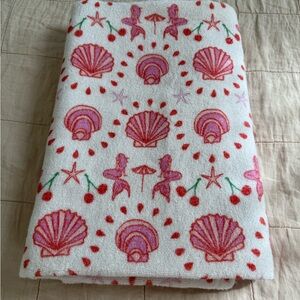 Hill House White Mermaid Beach Towel